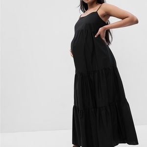 *NEVER WORN* GAP Maternity Tiered Maxi Dress